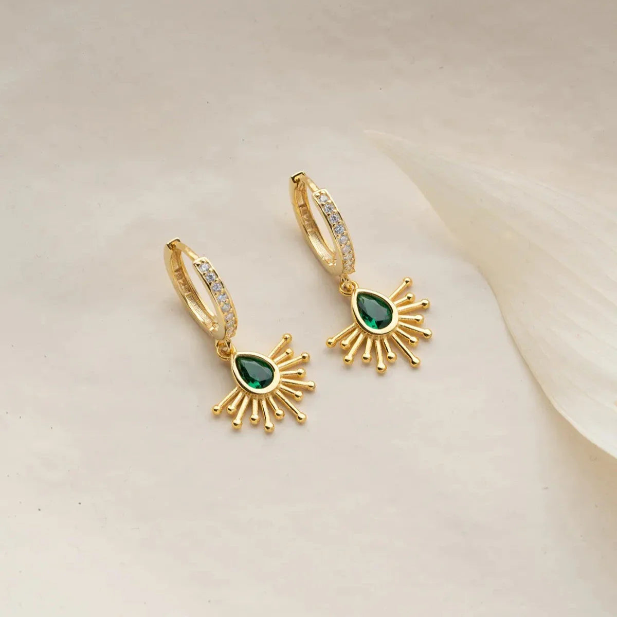 GÜNEŞ MODEL YEŞİL KÜPE