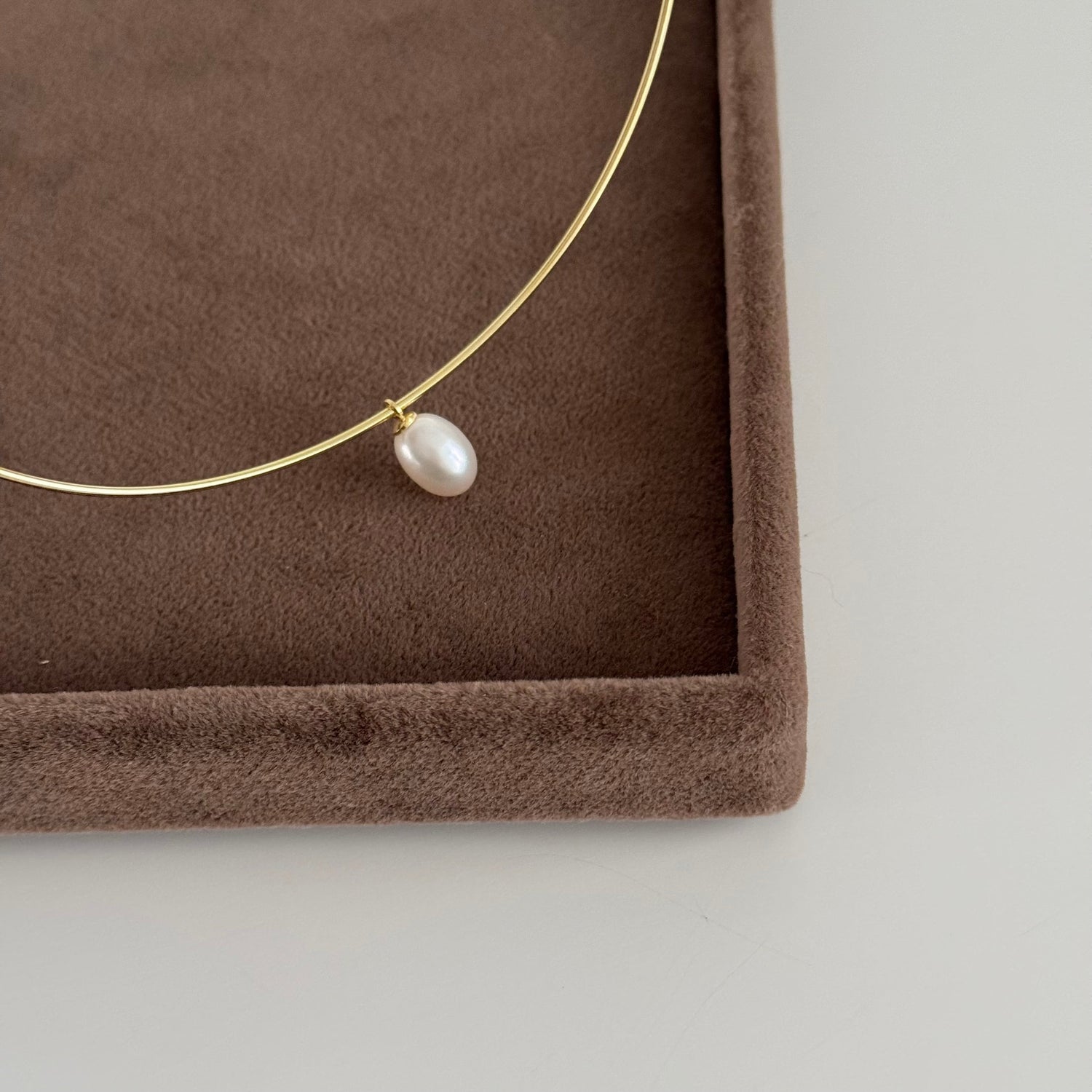 İNCİLİ CHOCKER