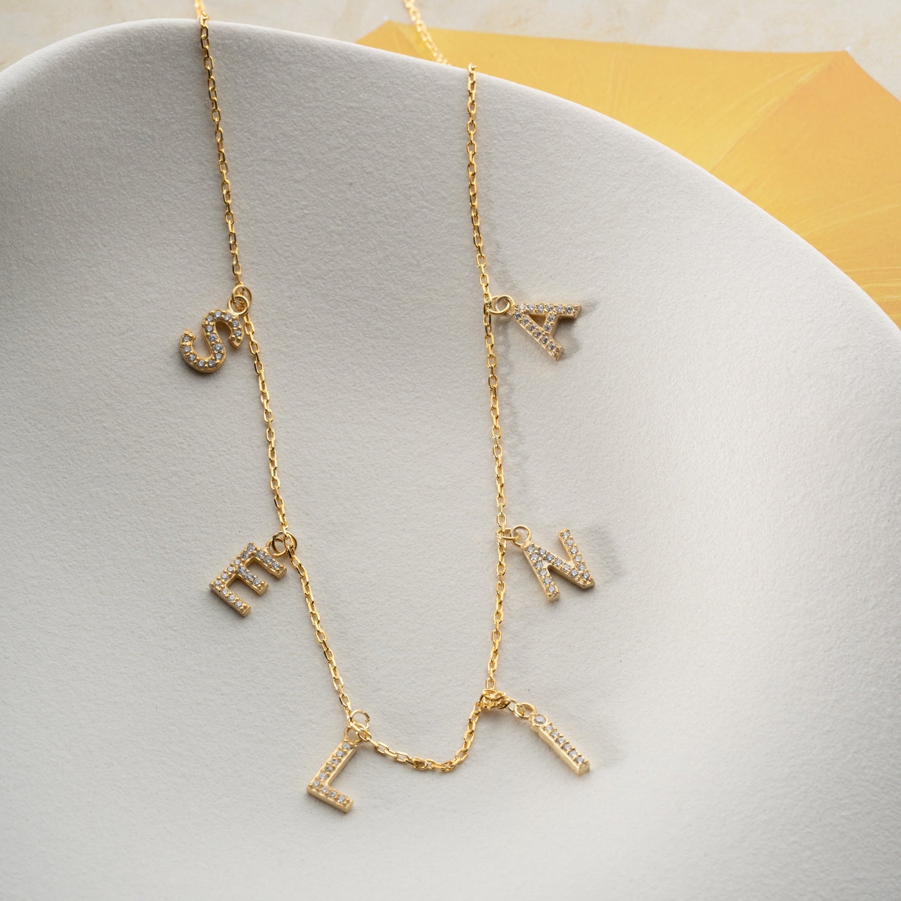 ZİRKON MİNİ HARFLİ CHOCKER KOLYE