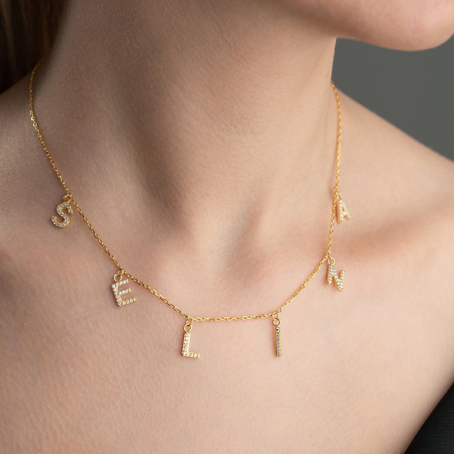 ZİRKON MİNİ HARFLİ CHOCKER KOLYE