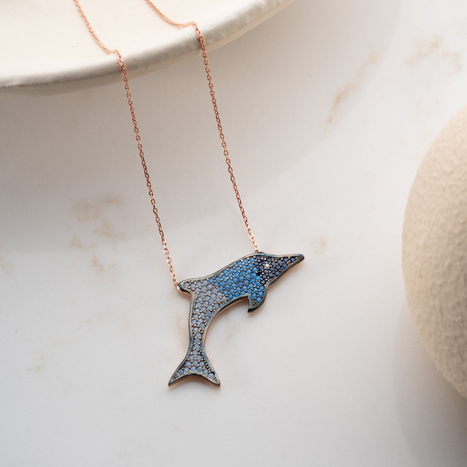 DOLPHIN KOLYE