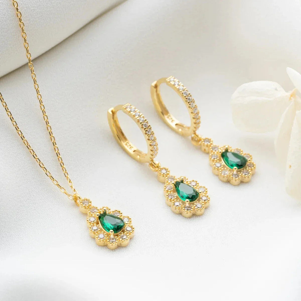 Zümrüt Taşlı Damla Kolye-Küpe Set | 925 Ayar Gümüş