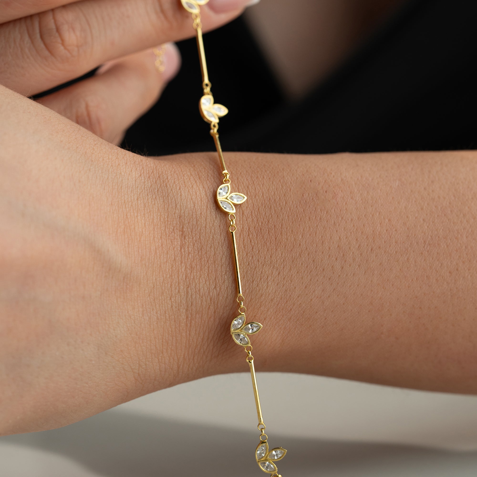 Zirkon Taşlı Lotus Bileklik | 925 Ayar Gümüş