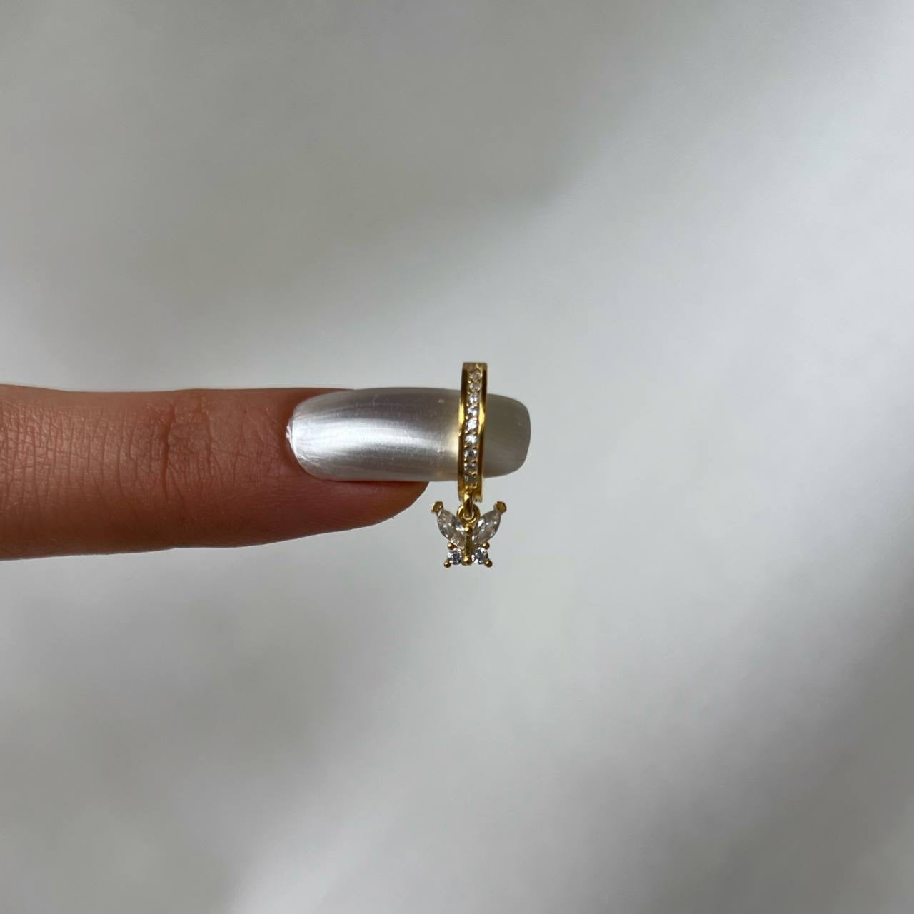 Zirkon Taşlı Mengeç Minimal Kelebek Sallantılı Küpe | 925 Ayar Gümüş