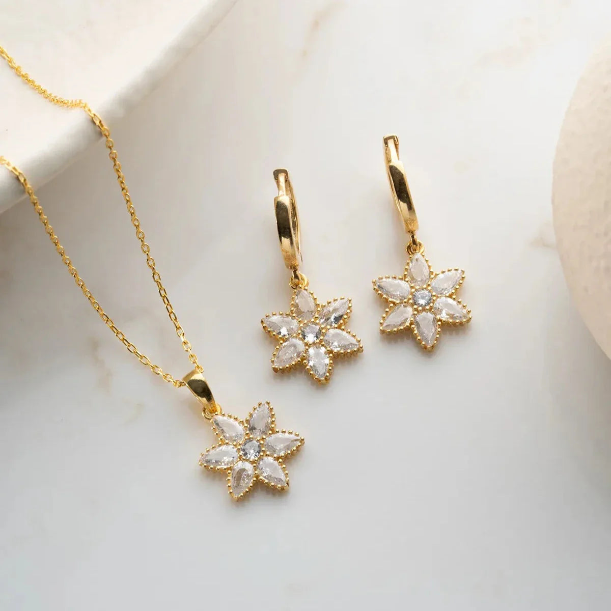 Damla Taşlı Lotus Kolye-Küpe Set | 925 Ayar Gümüş