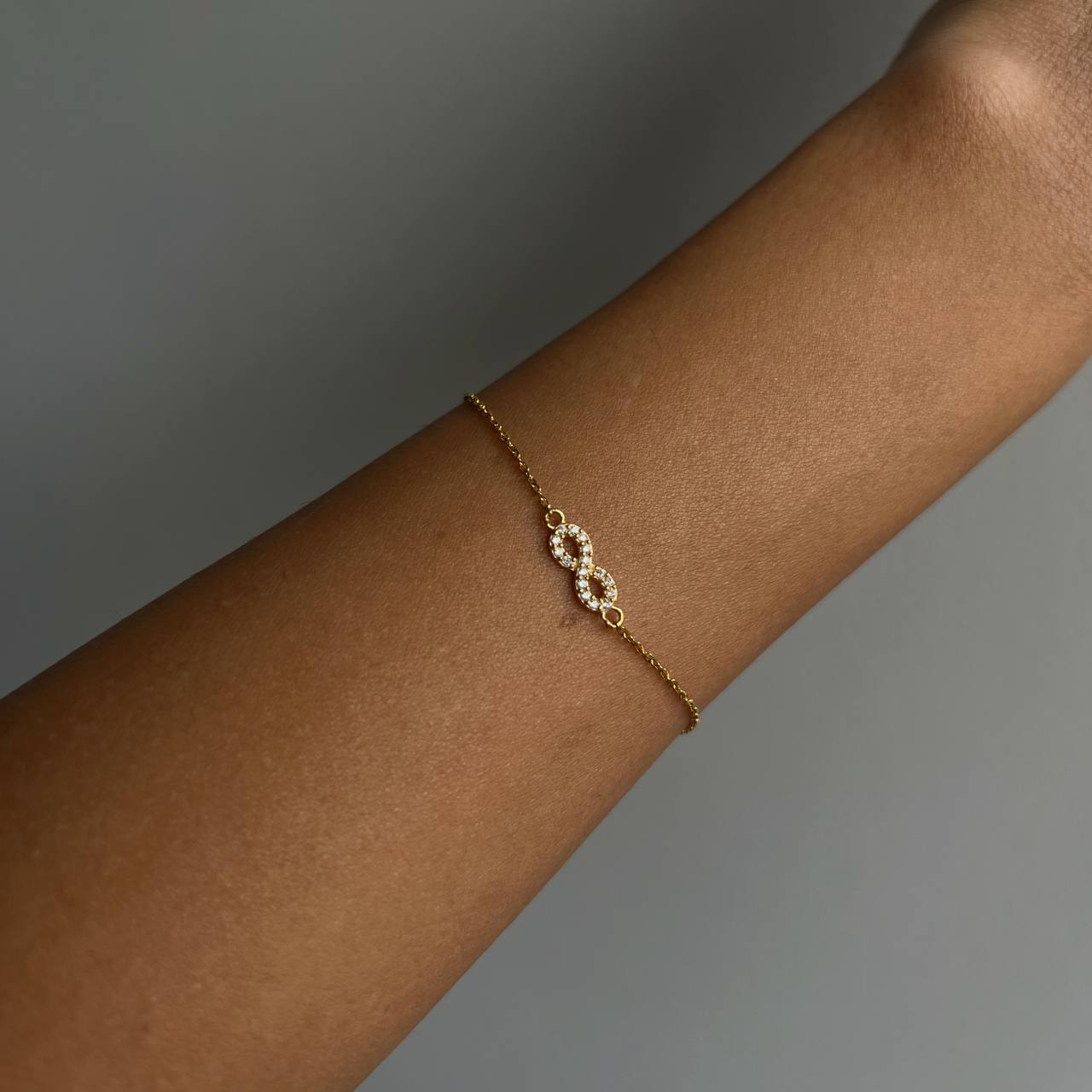 Zirkon Taşlı Minimal Sonsuzluk Bileklik | 925 Ayar Gümüş