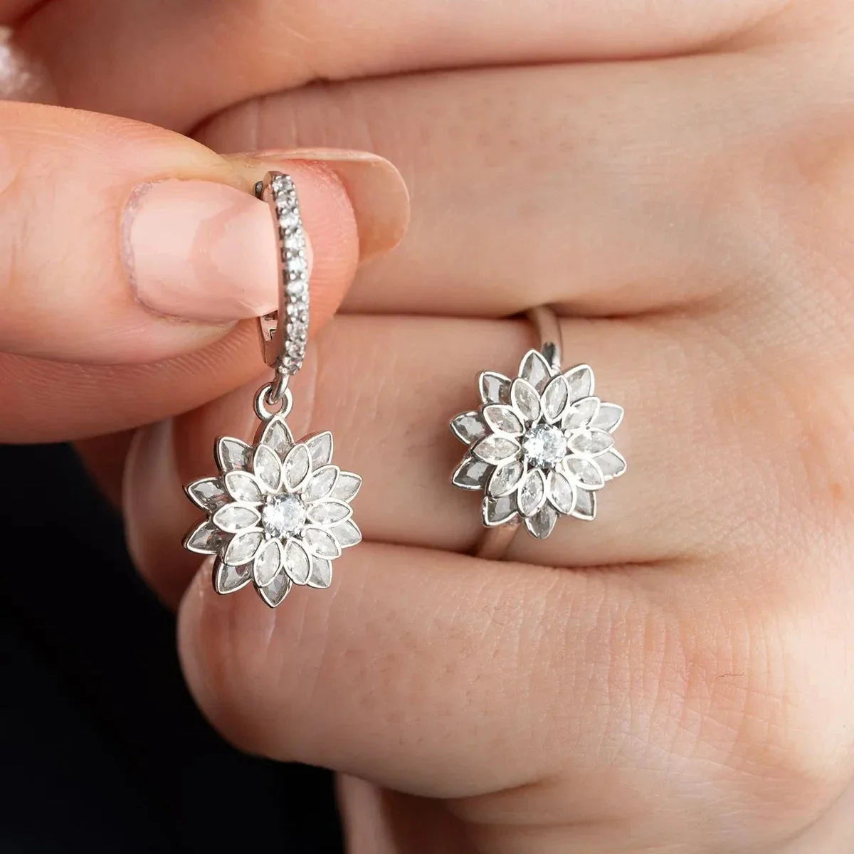 Zirkon Taşlı Lotus Çiçeği Yüzük-Küpe Set | 925 Ayar Gümüş