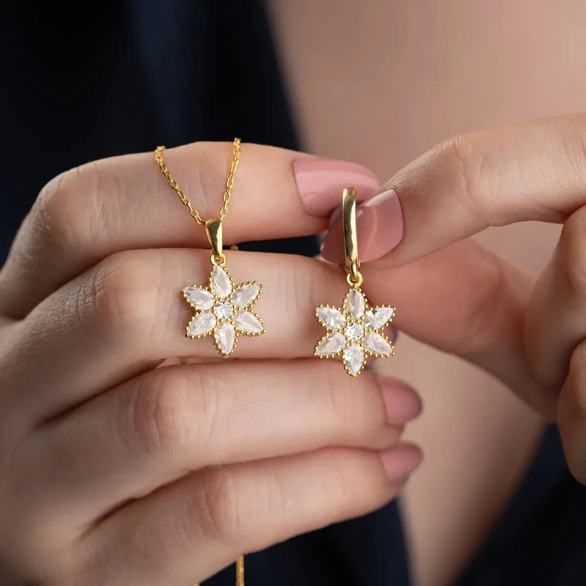 Damla Taşlı Lotus Kolye-Küpe Set | 925 Ayar Gümüş