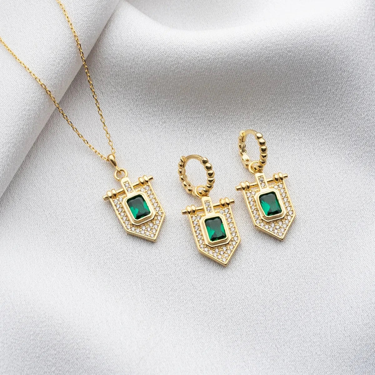 Zümrüt Taşlı Kolye-Küpe Set | 925 Ayar Gümüş