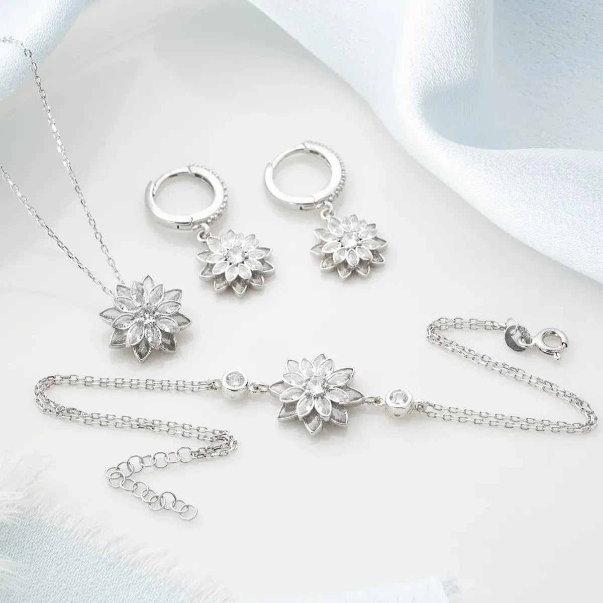 Lotus Çiçeği Kolye-Küpe-Bileklik Set | 925 Ayar Gümüş